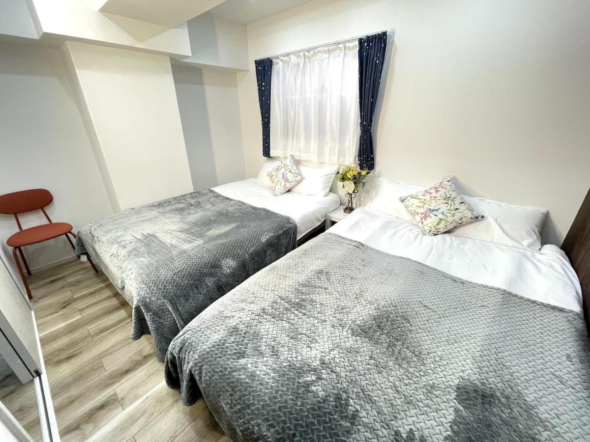 Nishi-Ike Apartment Room 1 Tokyo, Japan — book Aparthotel